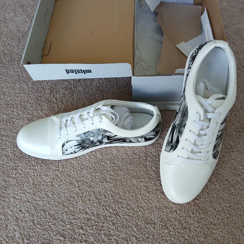 Unlisted Belton Sneaker - white